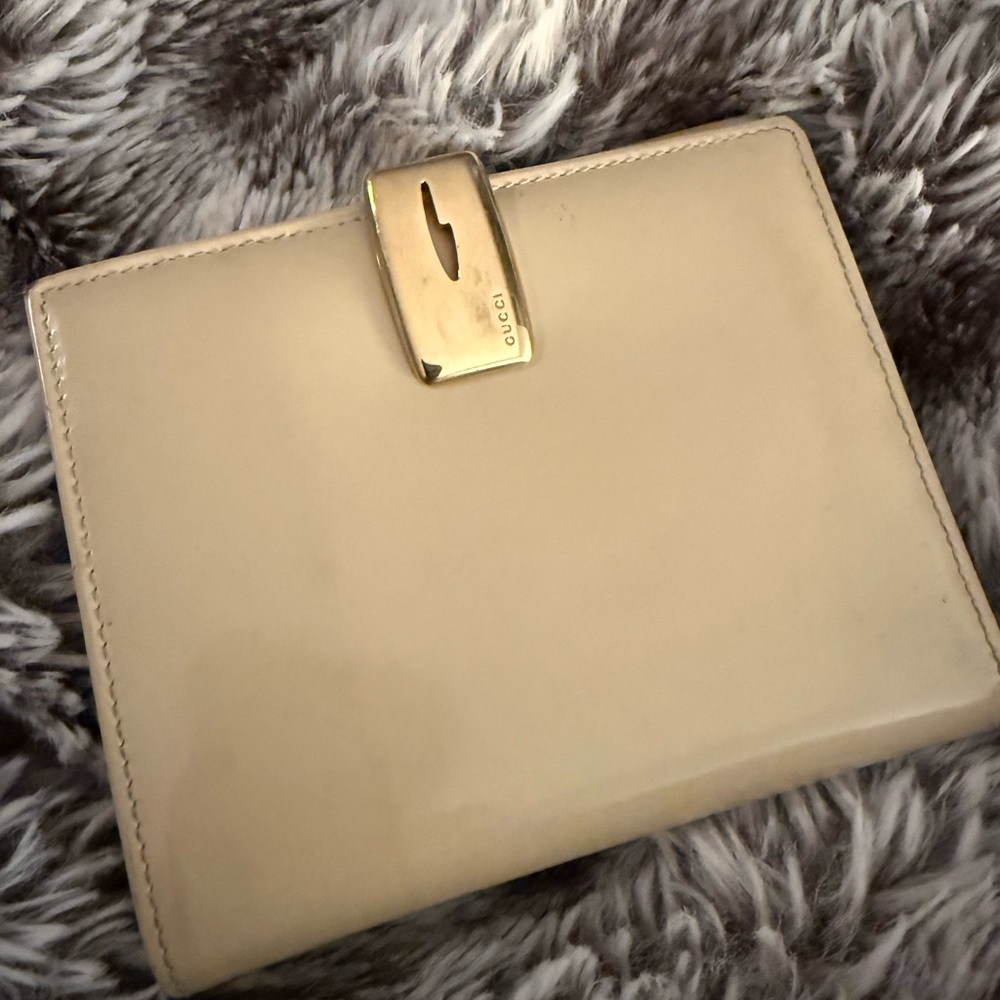 Vintage Gucci Beige Leather Wallet